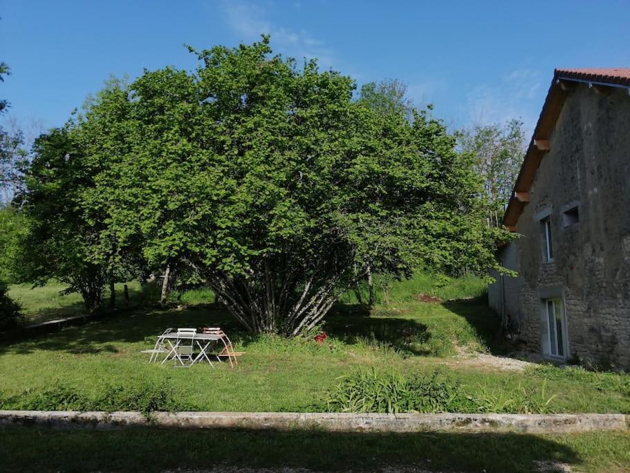 Studio Aux Granges Du Vilaret Clairvaux-les-Lacs Exterior foto